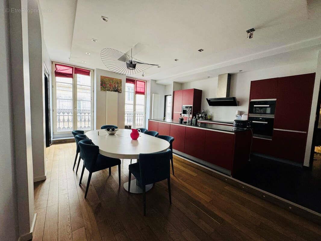 Appartement à vendre, 190m², Besançon