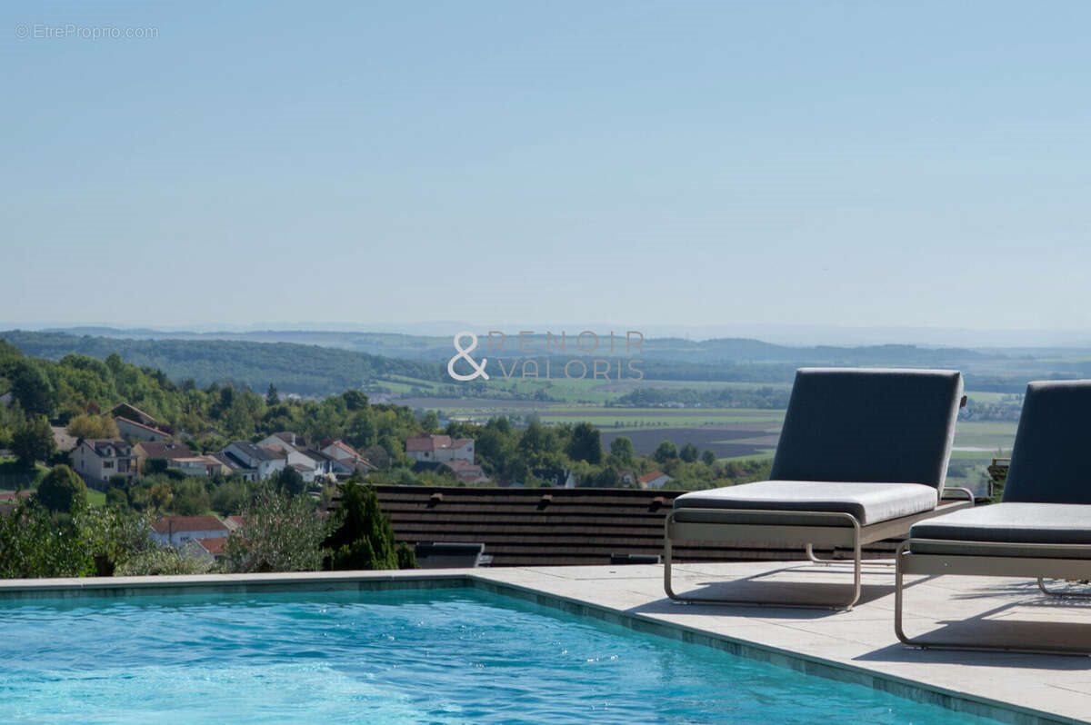 Maison à vendre, 316m², Dommartemont