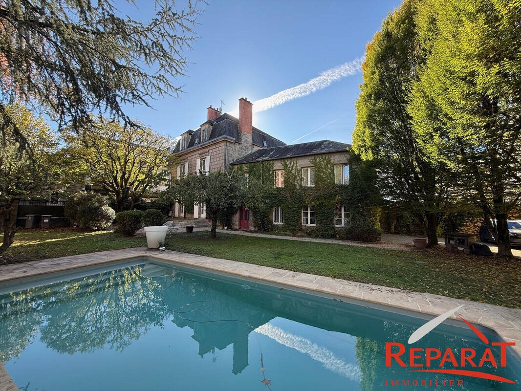 Maison à vendre, 280m², Brive-la-Gaillarde