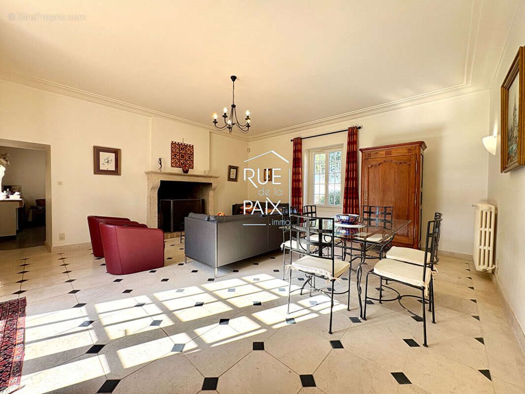 Maison à vendre, 235m², Cissé