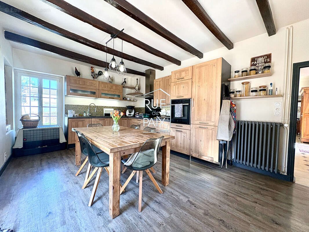 Maison à vendre, 235m², Cissé