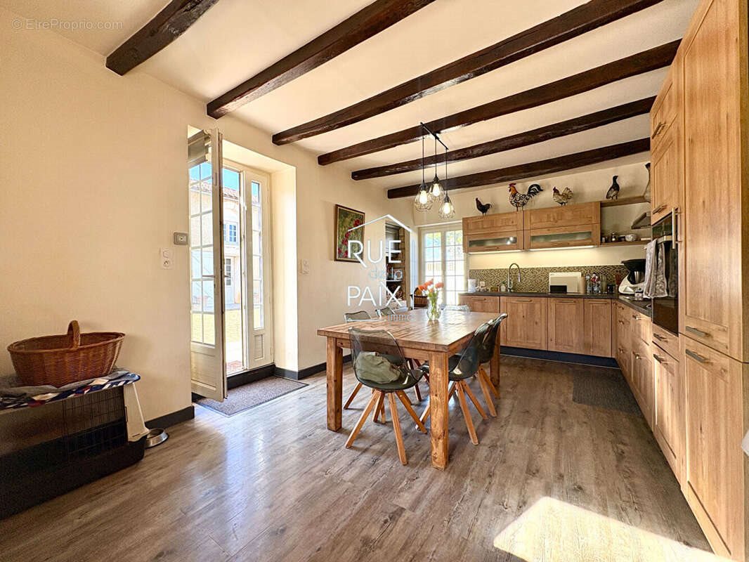 Maison à vendre, 235m², Cissé