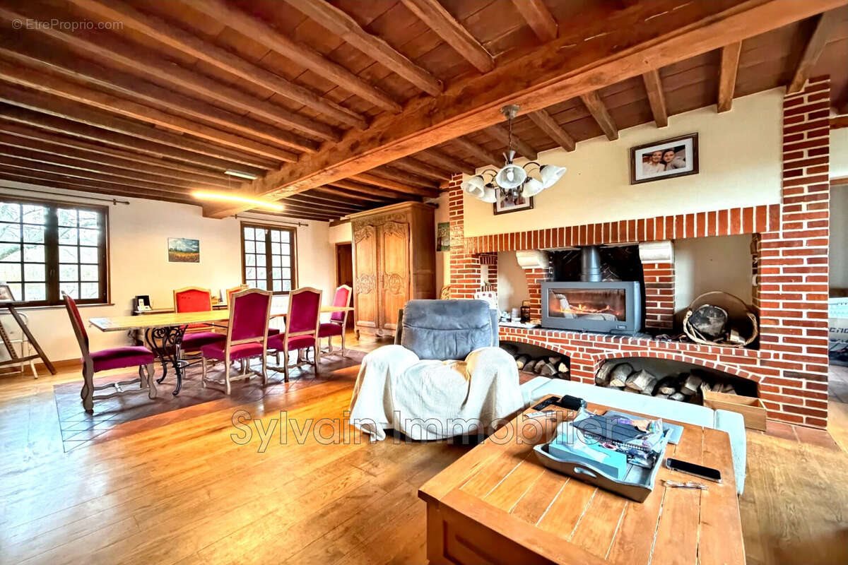 Maison à vendre, 196m², Grandvilliers