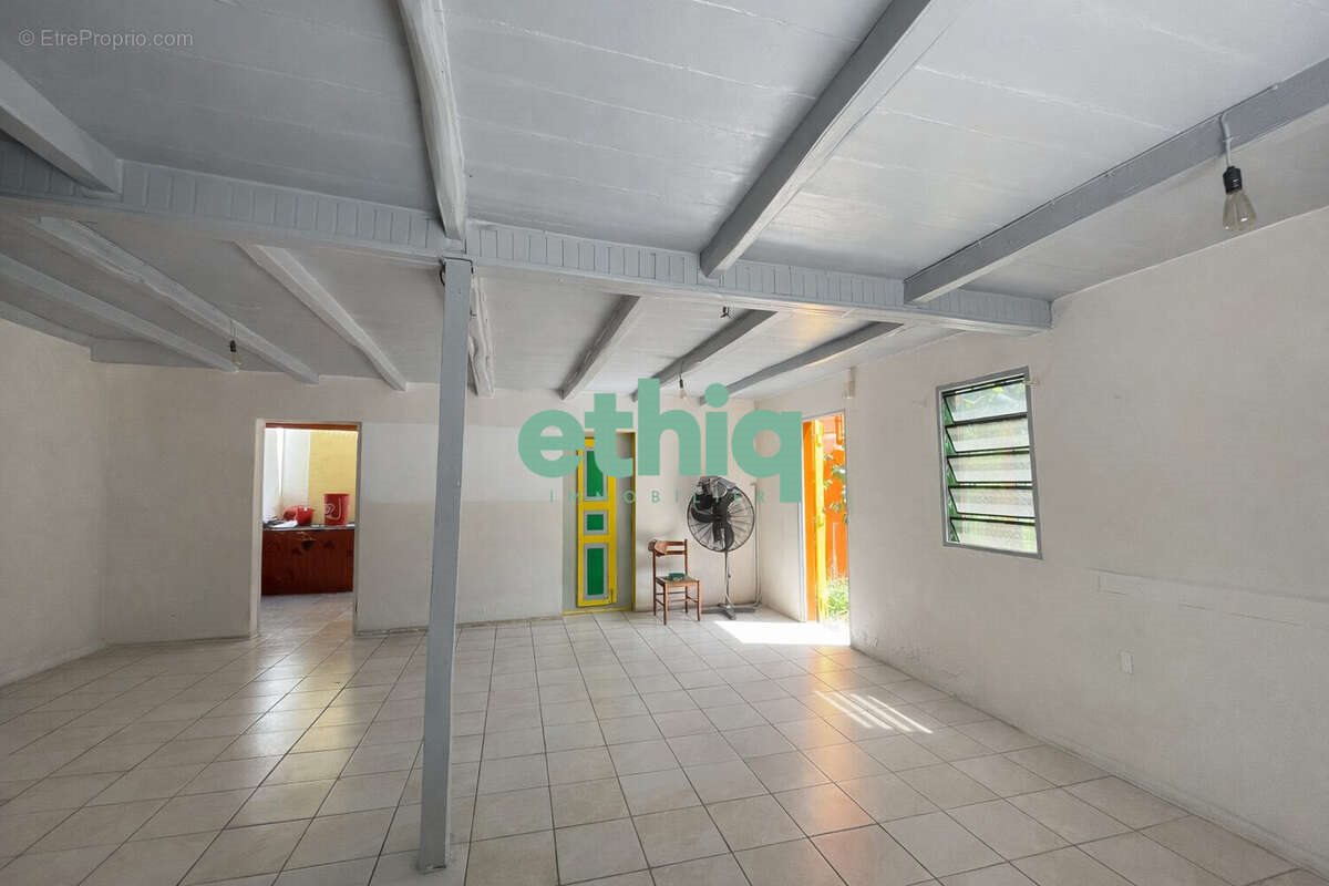 Maison à vendre, 177m², Bouillante