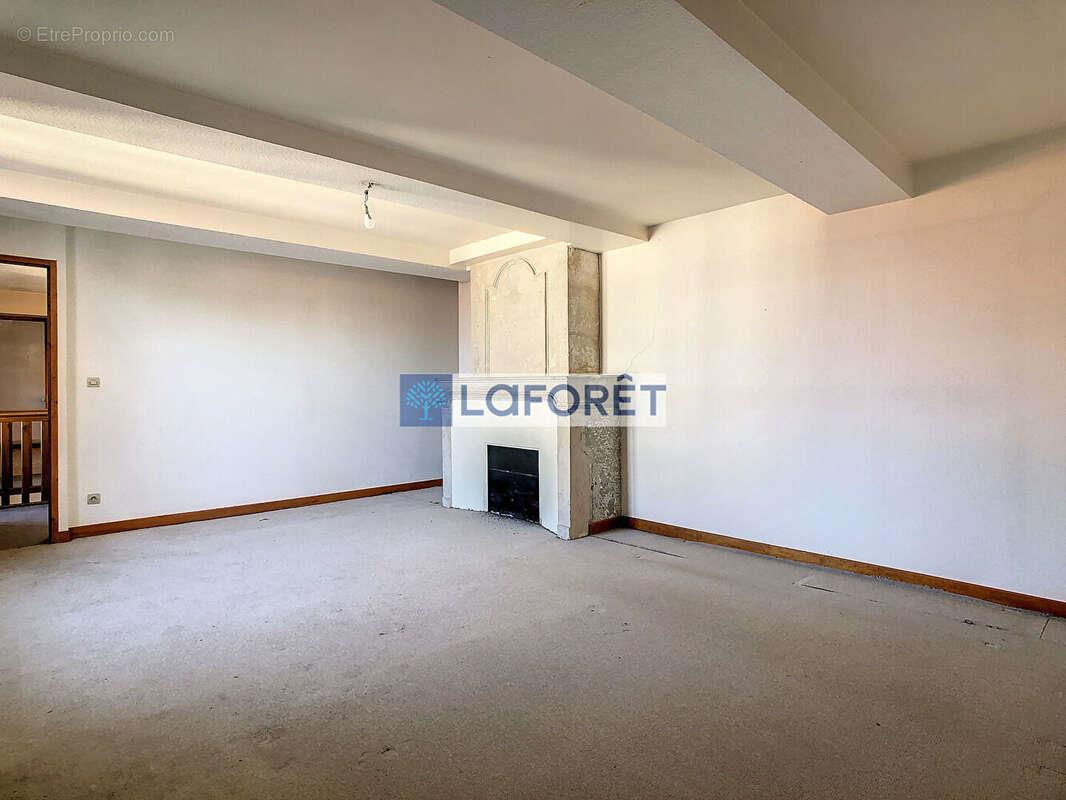 Appartement à vendre, 326m², Wassy