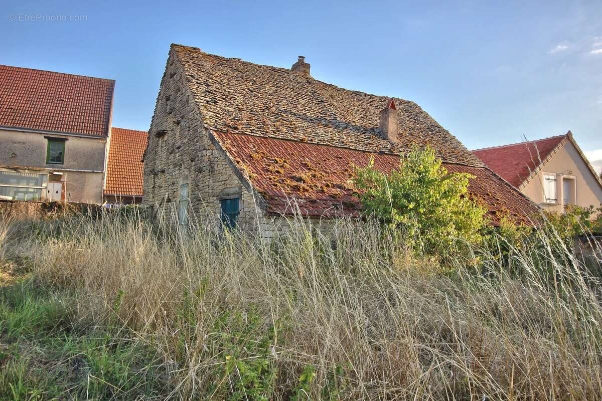 Maison à vendre, 66m², Velogny