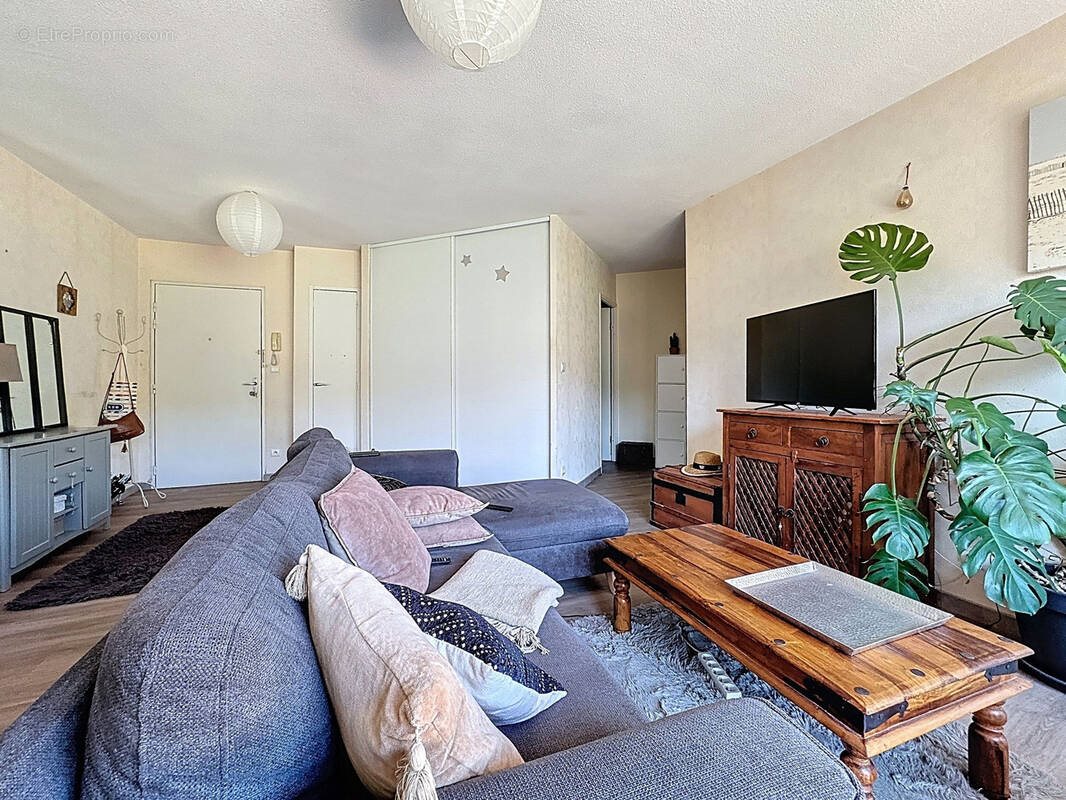 Appartement à vendre, 66m², Dampniat