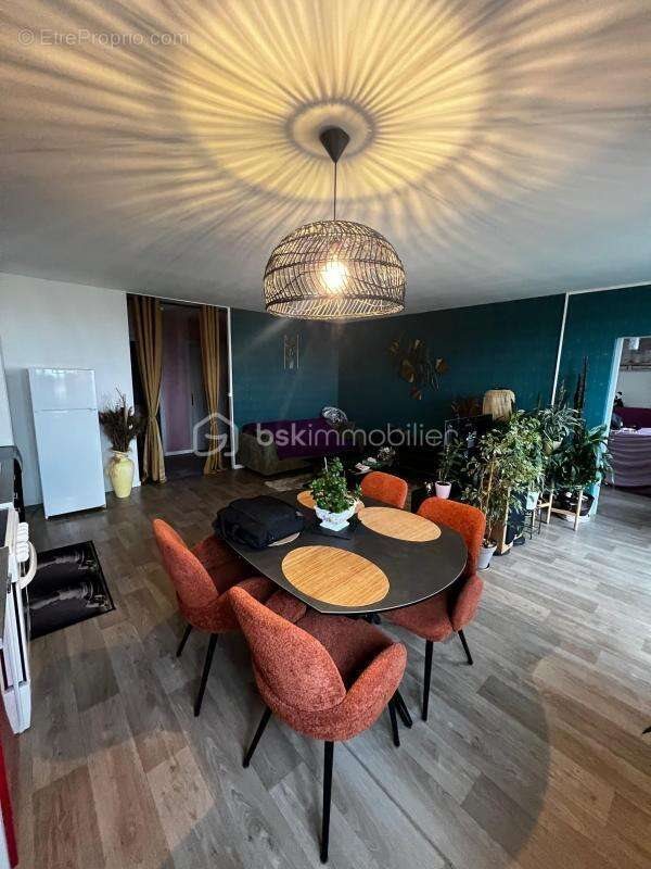 Appartement à vendre, 77m², Fougères