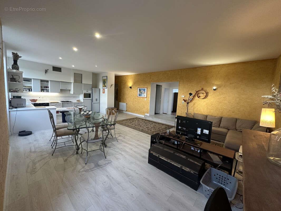 Appartement à vendre, 98m², Saint-Etienne