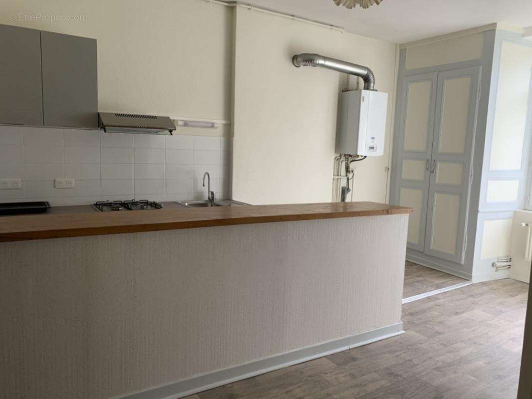 Appartement à vendre, 350m², Guéret