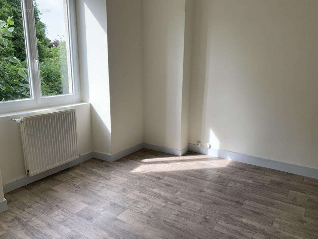 Appartement à vendre, 350m², Guéret