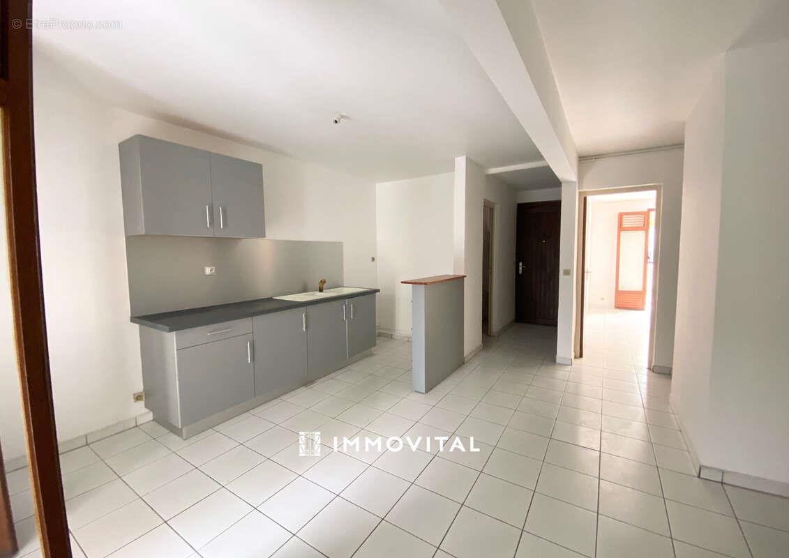 Appartement à vendre, 61m², Basse-Terre