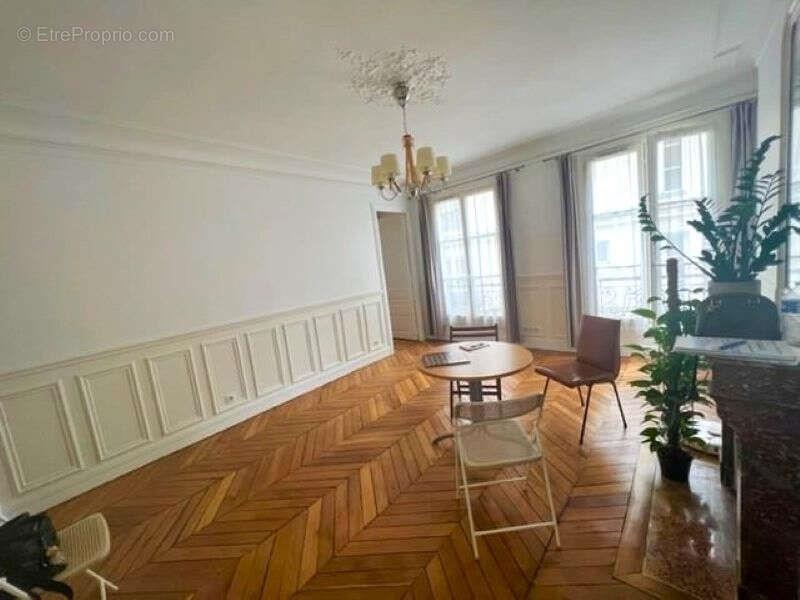 Appartement à vendre, 81m², Paris 11ème