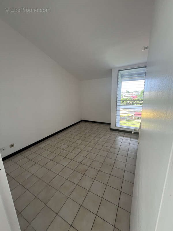 Appartement à vendre, 74m², Baie-Mahault