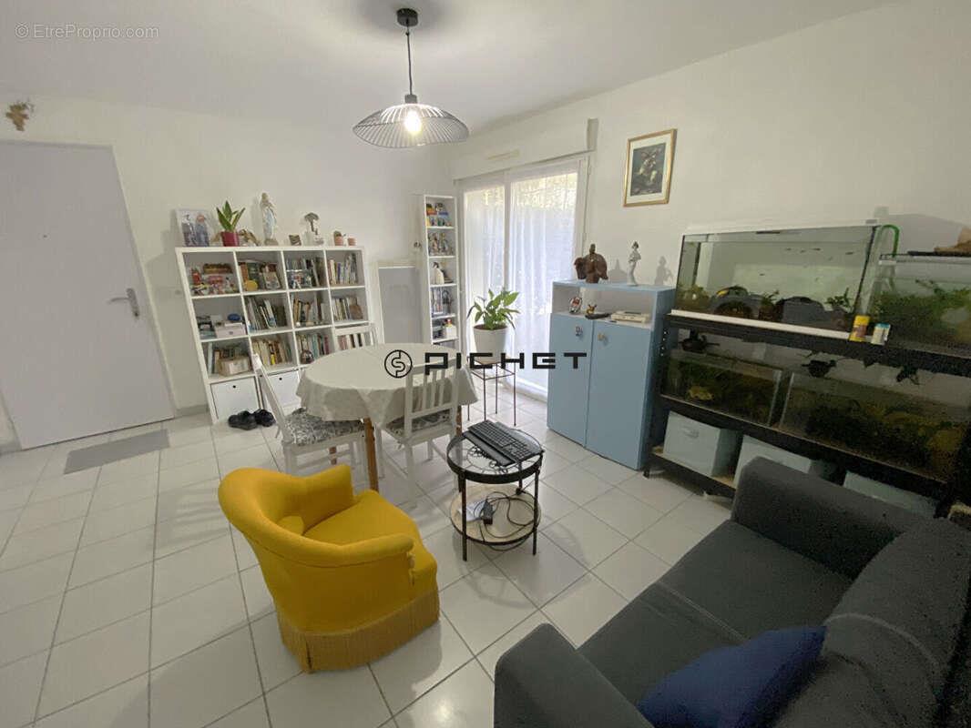 Appartement à vendre, 39m², Montussan