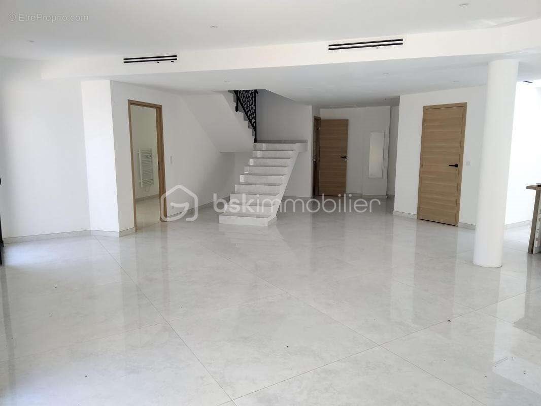 Maison à vendre, 169m², Marseille 12ème