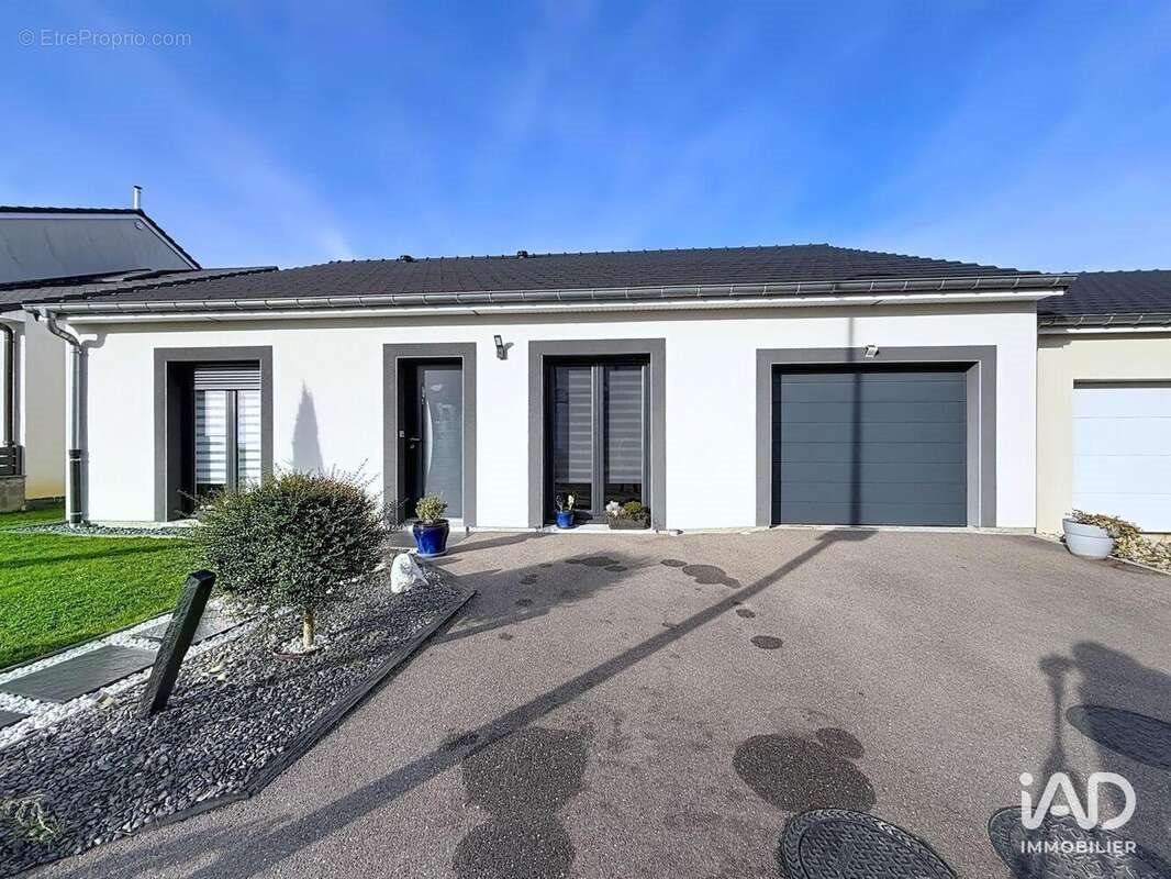 Maison à vendre, 111m², Amanvillers