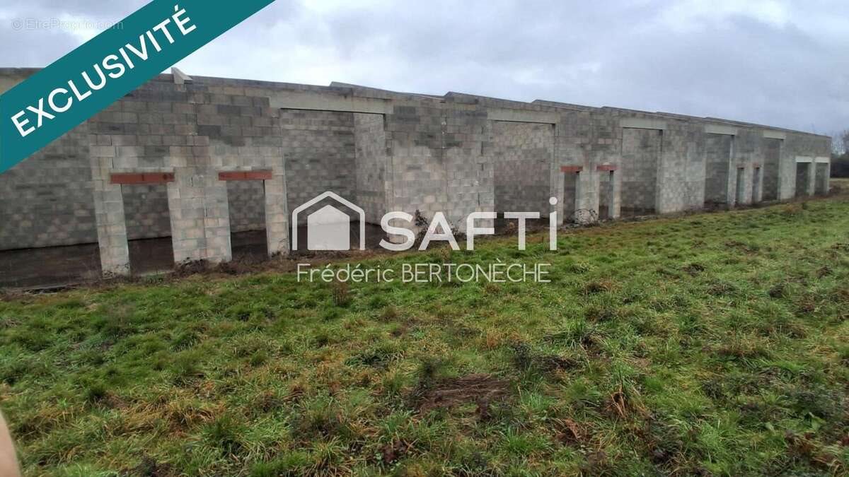 Appartement à vendre, 900m², Montpon-Ménestérol