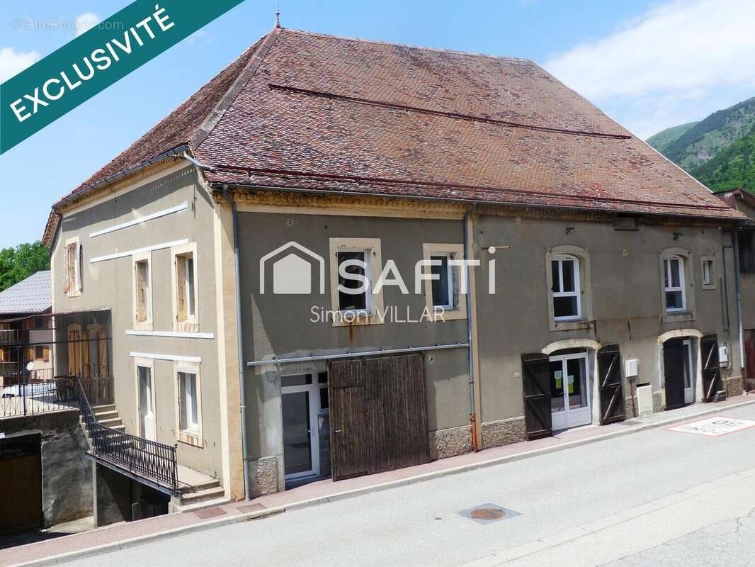 Appartement à vendre, 384m², Corps