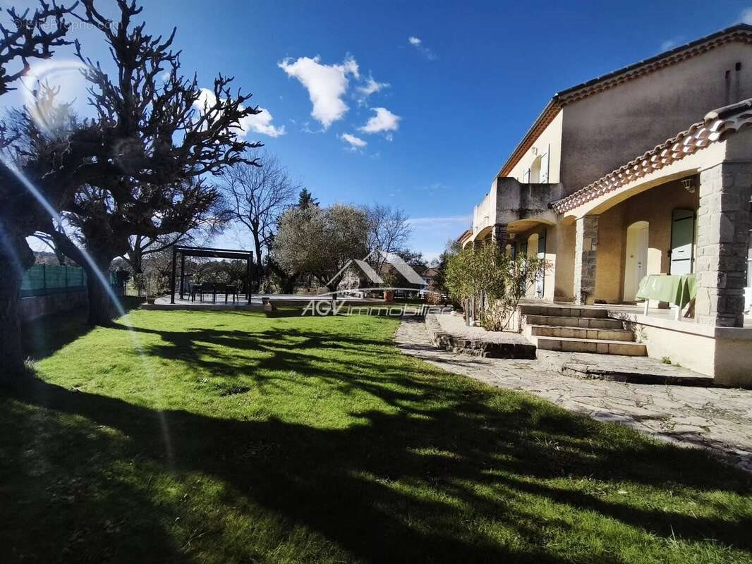 Maison à vendre, 151m², Alès