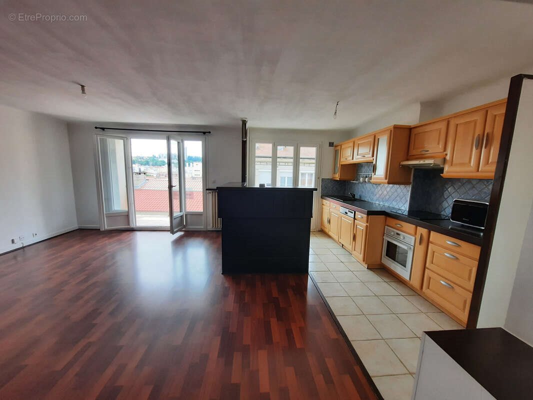 Appartement à vendre, 73m², Saint-Etienne