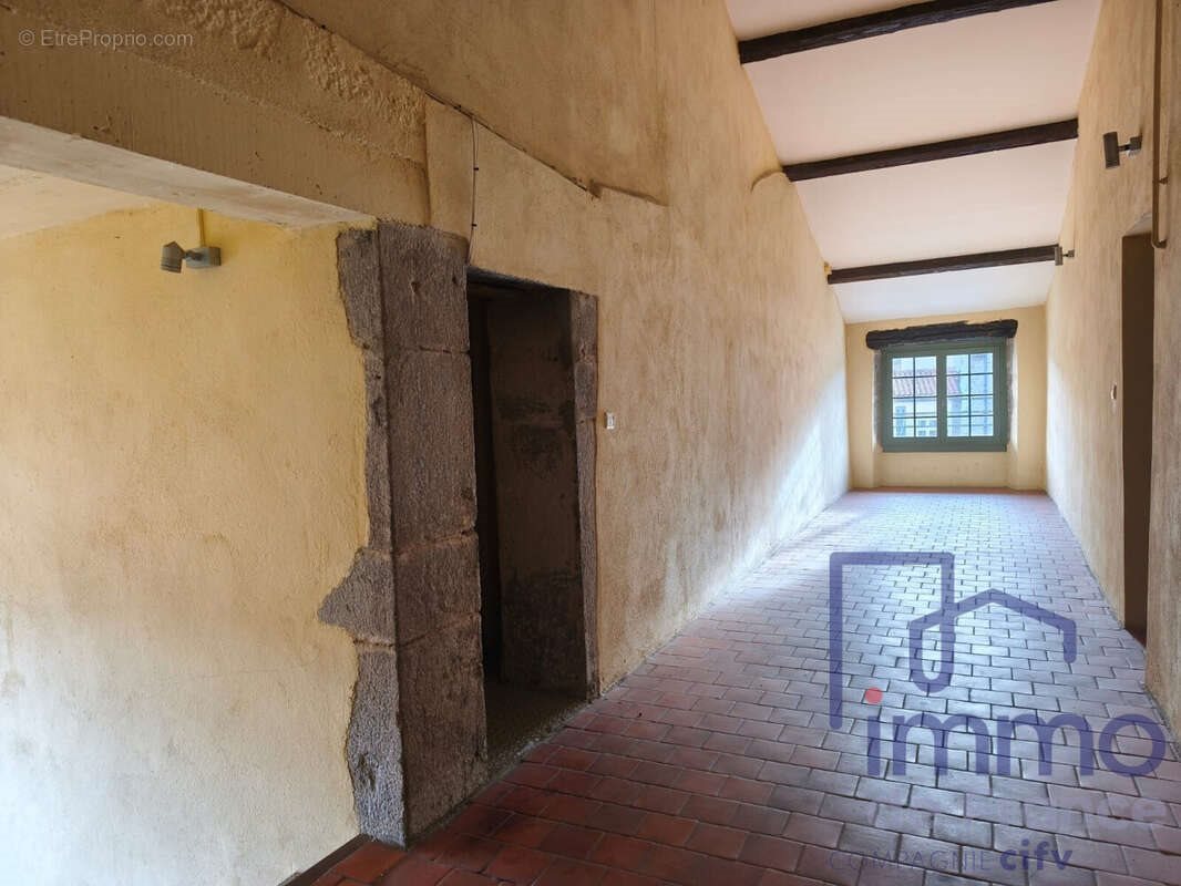 Appartement à vendre, 69m², Saint-Marcellin-en-Forez