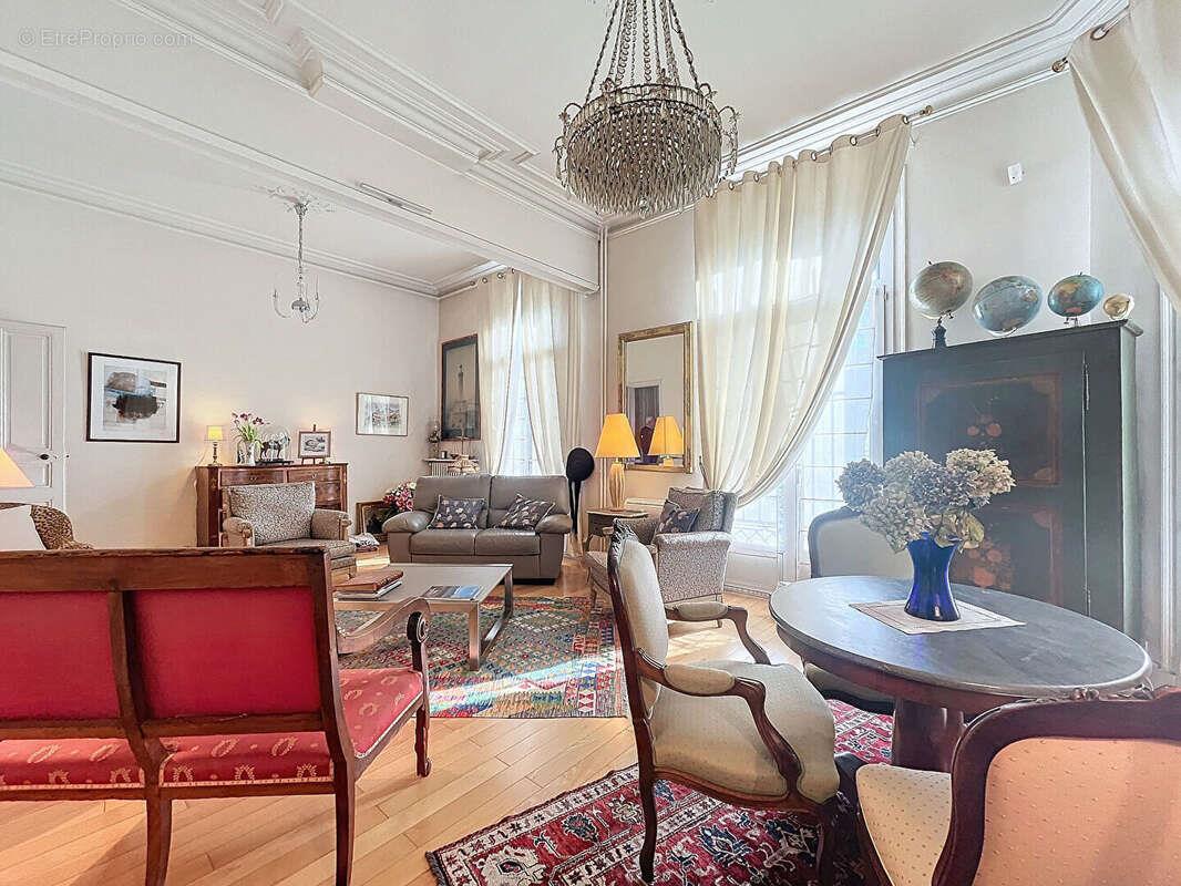 Appartement à vendre, 155m², Nîmes