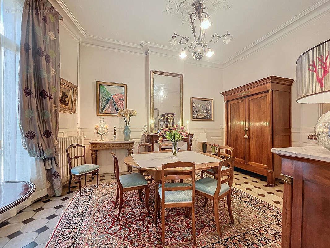 Appartement à vendre, 155m², Nîmes