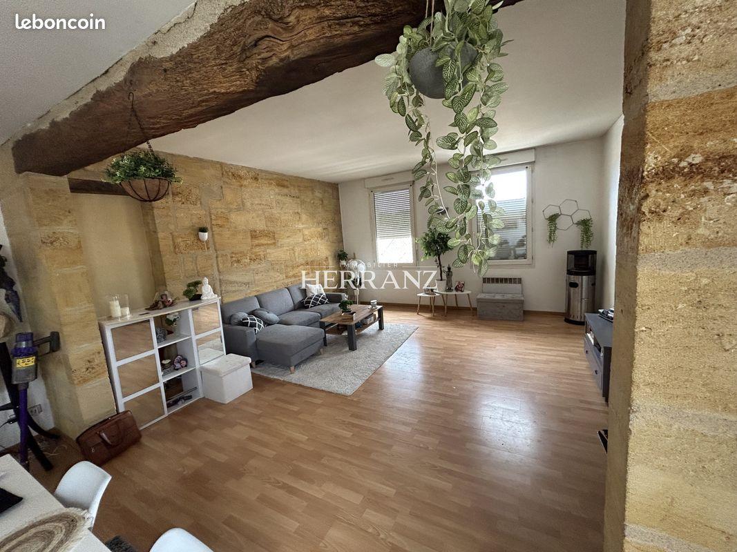 Appartement à vendre, 474m², Saint-Denis-de-Pile