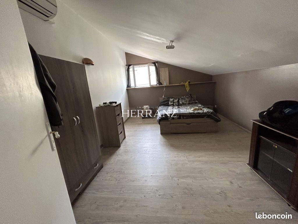 Appartement à vendre, 474m², Saint-Denis-de-Pile