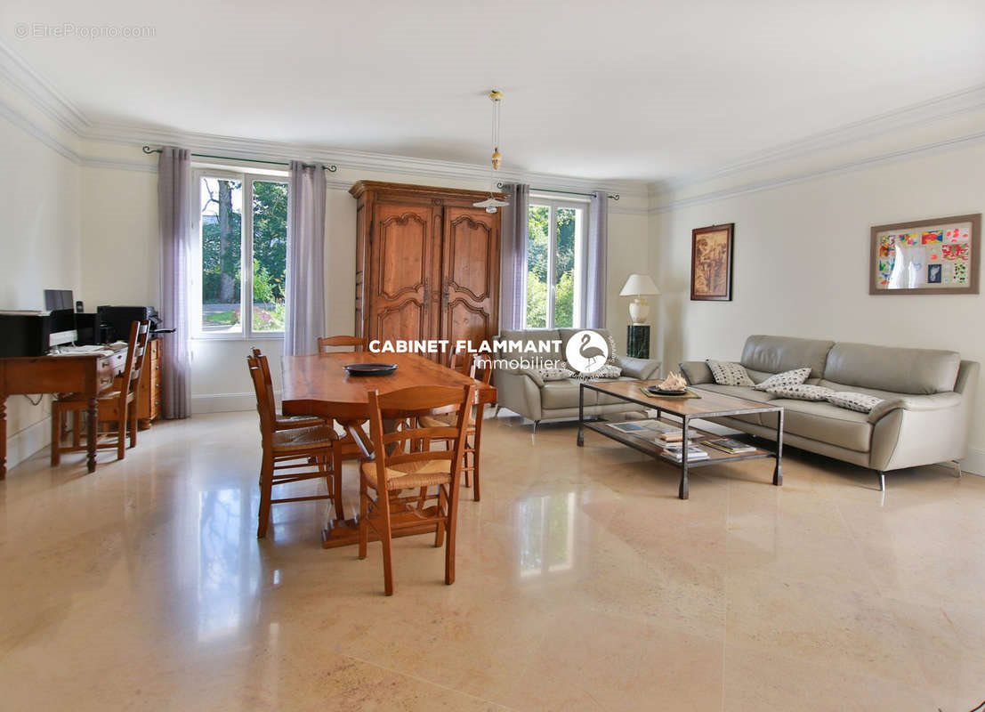 Maison à vendre, 265m², Semur-en-Auxois