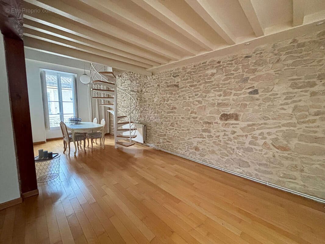 Appartement à vendre, 69m², Nîmes