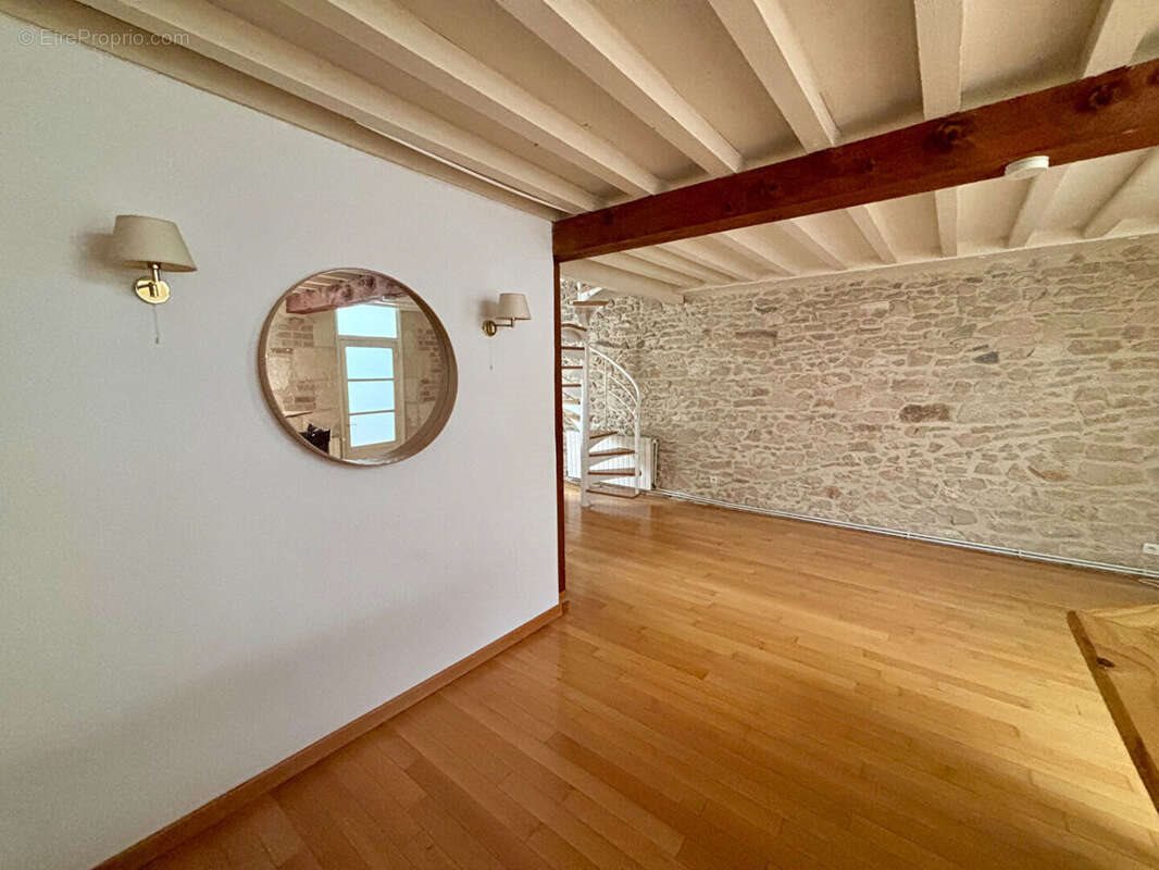 Appartement à vendre, 69m², Nîmes