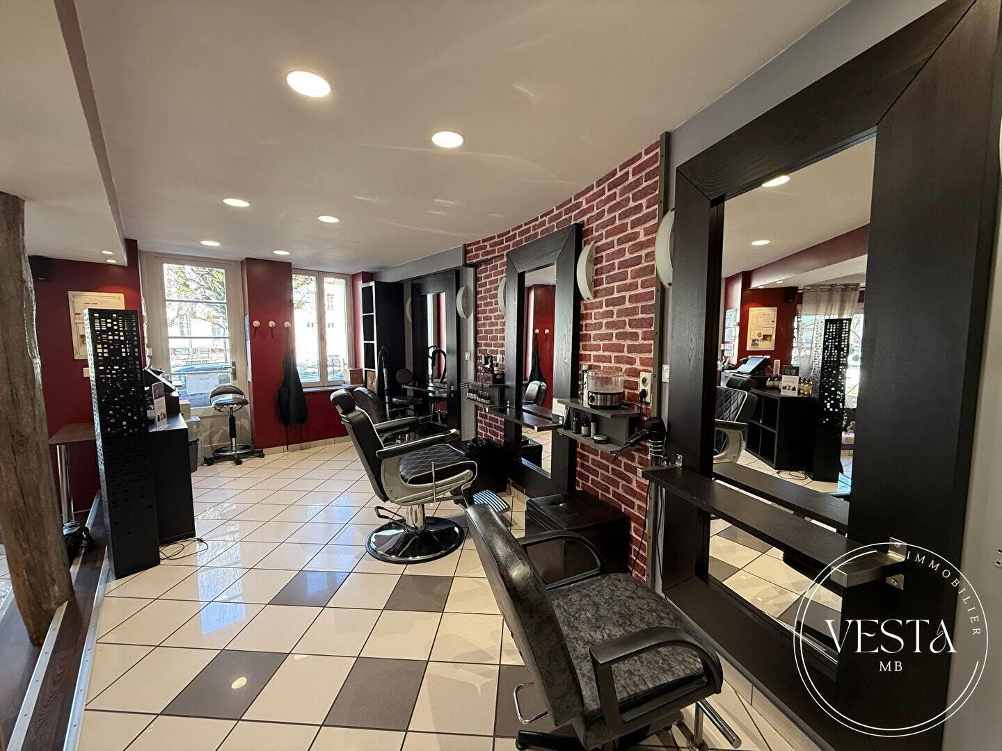 Appartement à vendre, 211m², Mirebeau-sur-Bèze