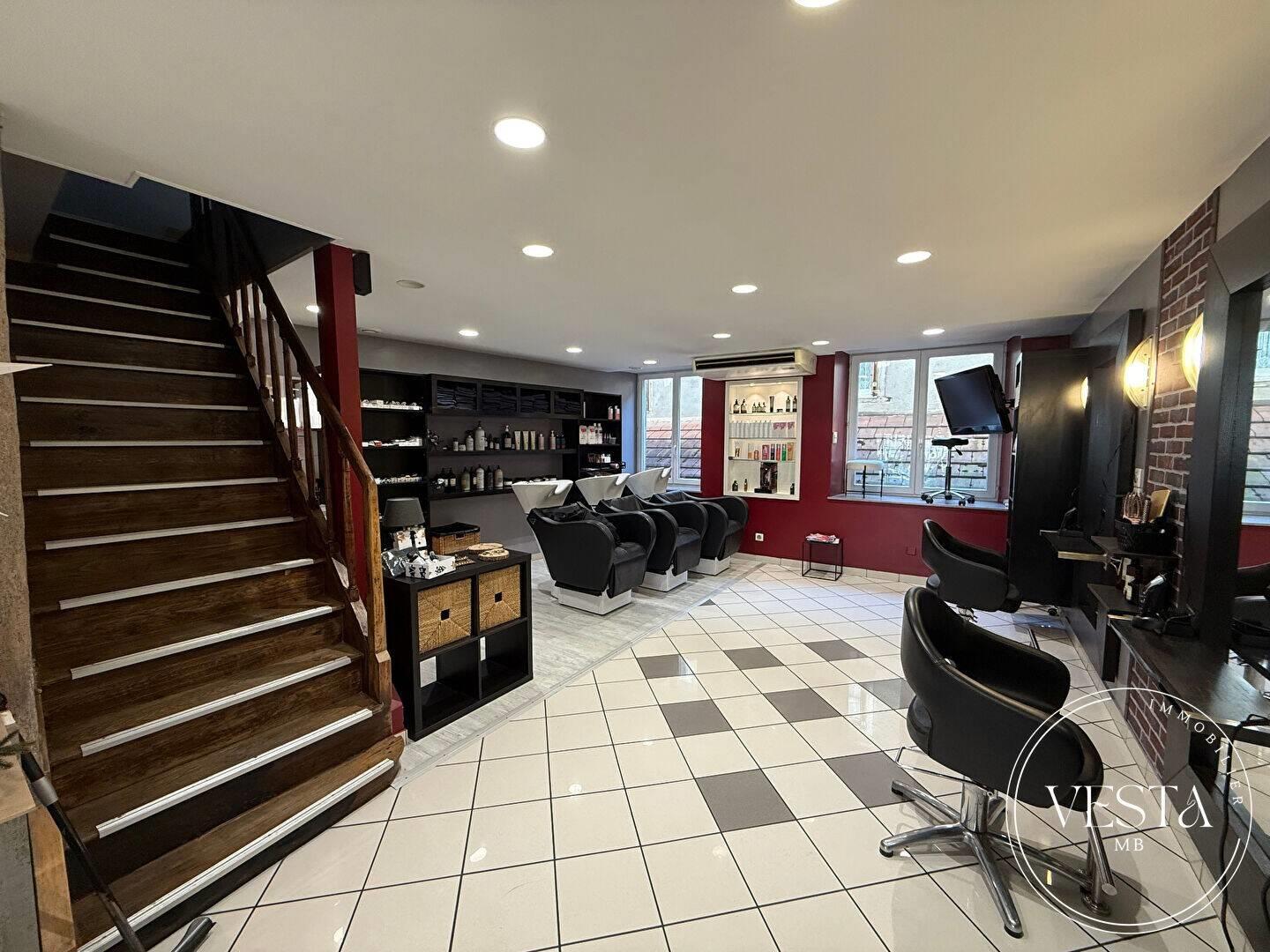 Appartement à vendre, 211m², Mirebeau-sur-Bèze