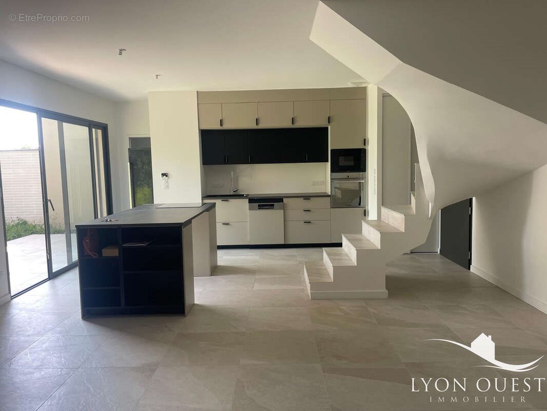 Maison à vendre, 95m², Sathonay-Village