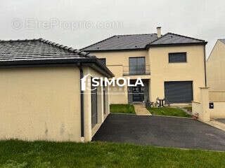 Maison à vendre, 164m², Saint-Fiacre