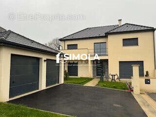 Maison à vendre, 164m², Saint-Fiacre