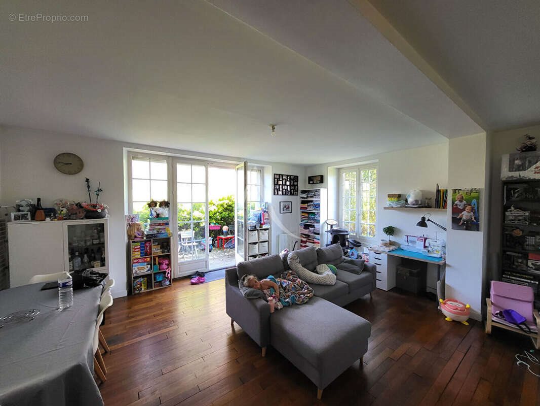 Appartement à vendre, 84m², Guignes