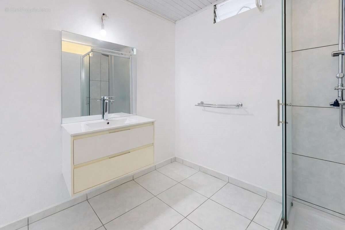 Appartement à vendre, 74m², Baie-Mahault