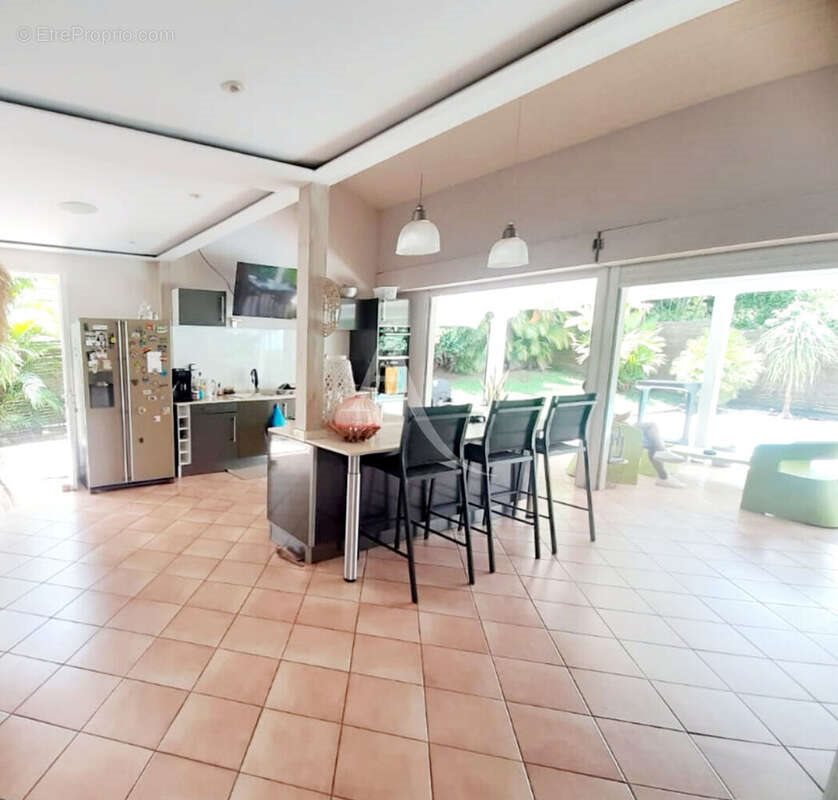 Maison à vendre, 137m², Le Lamentin