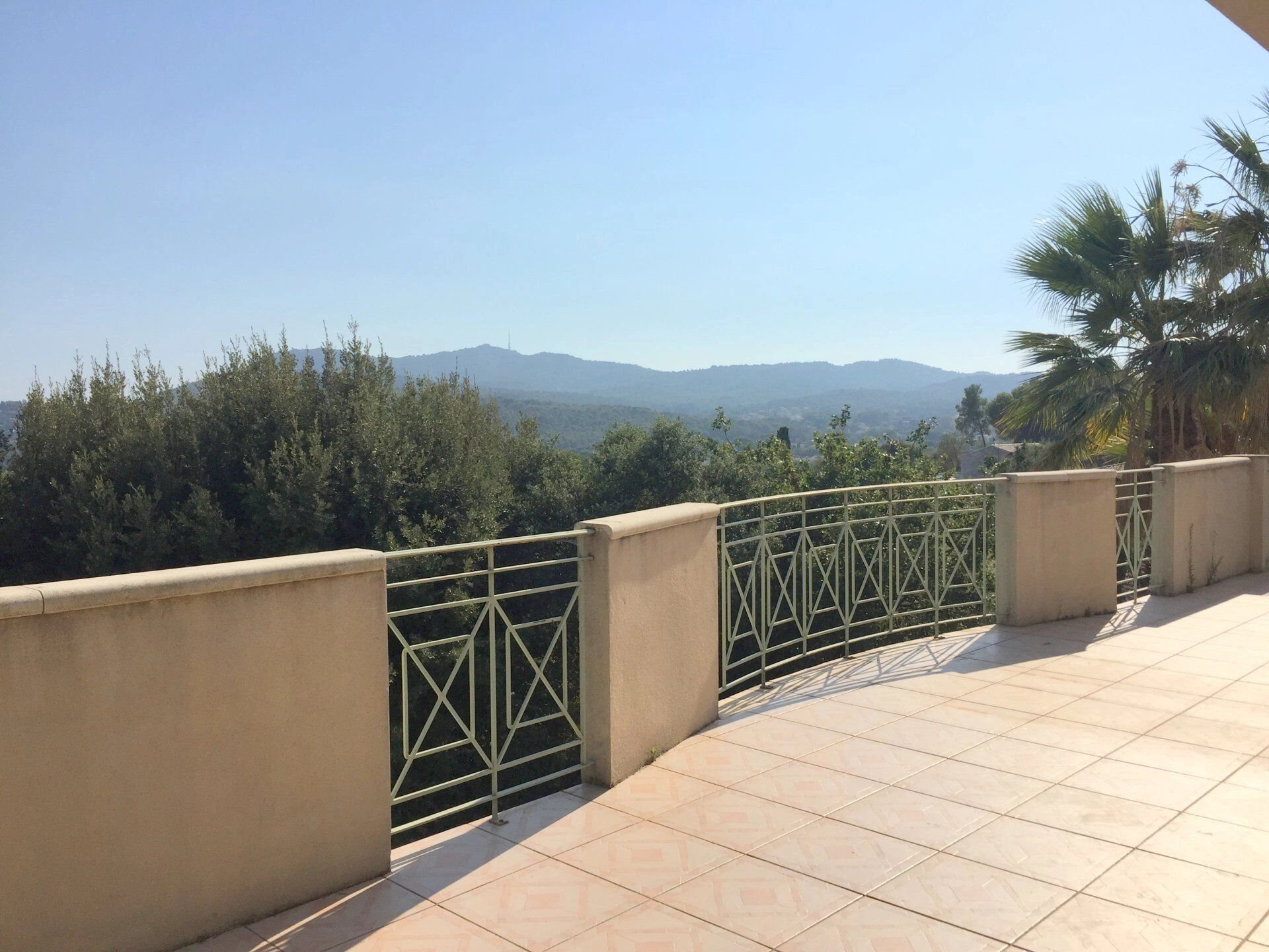 Maison à louer, 204m², La Seyne-sur-Mer