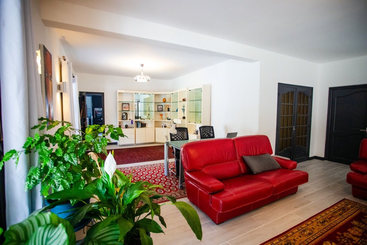 Maison à vendre, 243m², Seilhac