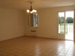 Maison à louer, 86m², Alboussière