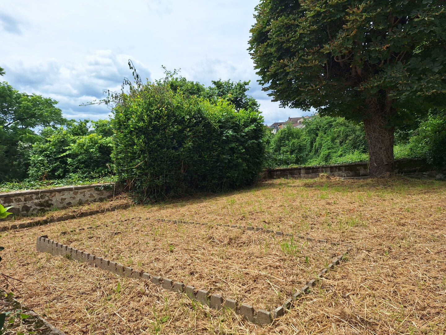 Maison à louer, 111m², Nontron