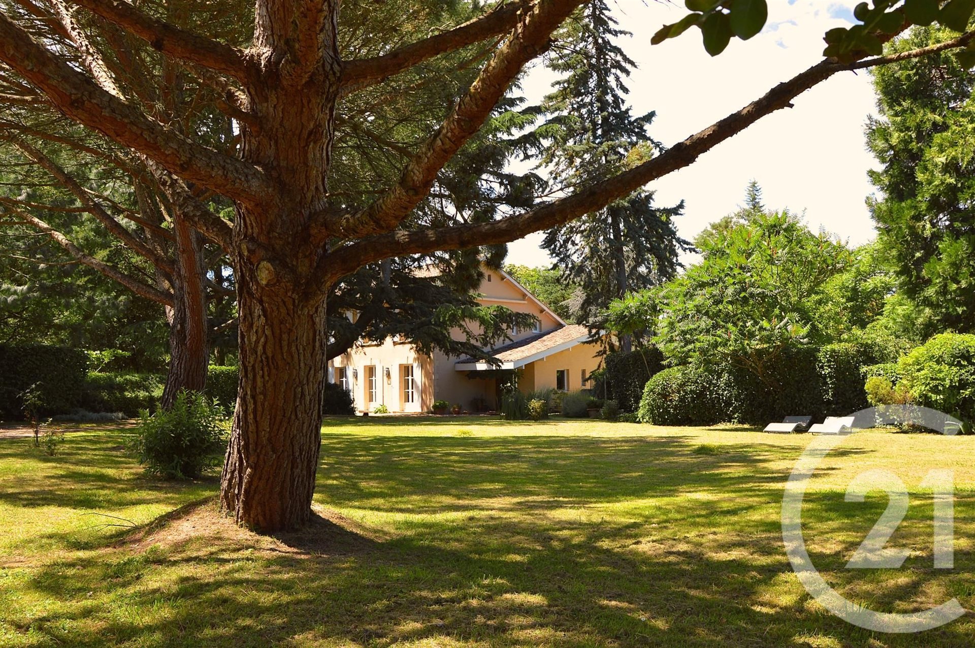 Maison à vendre, 285m², Mussidan