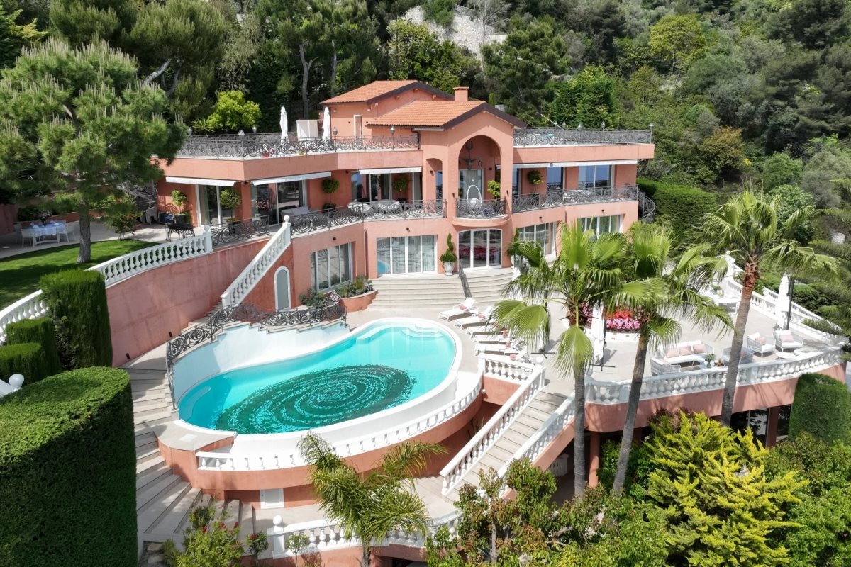 Maison à louer, 786m², Roquebrune-Cap-Martin