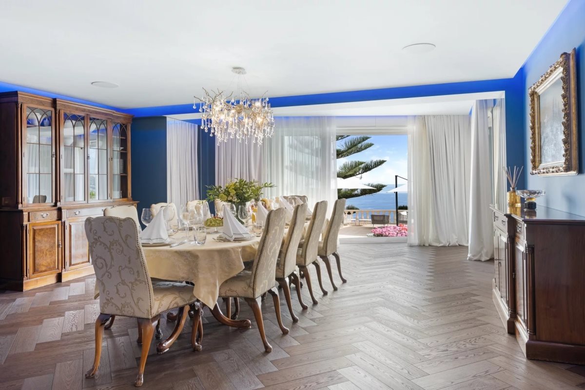 Maison à louer, 786m², Roquebrune-Cap-Martin