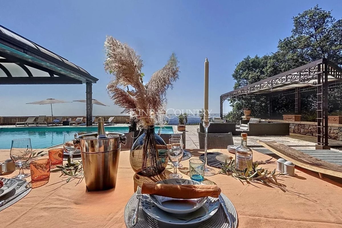 Maison à vendre, 1295m², Grasse