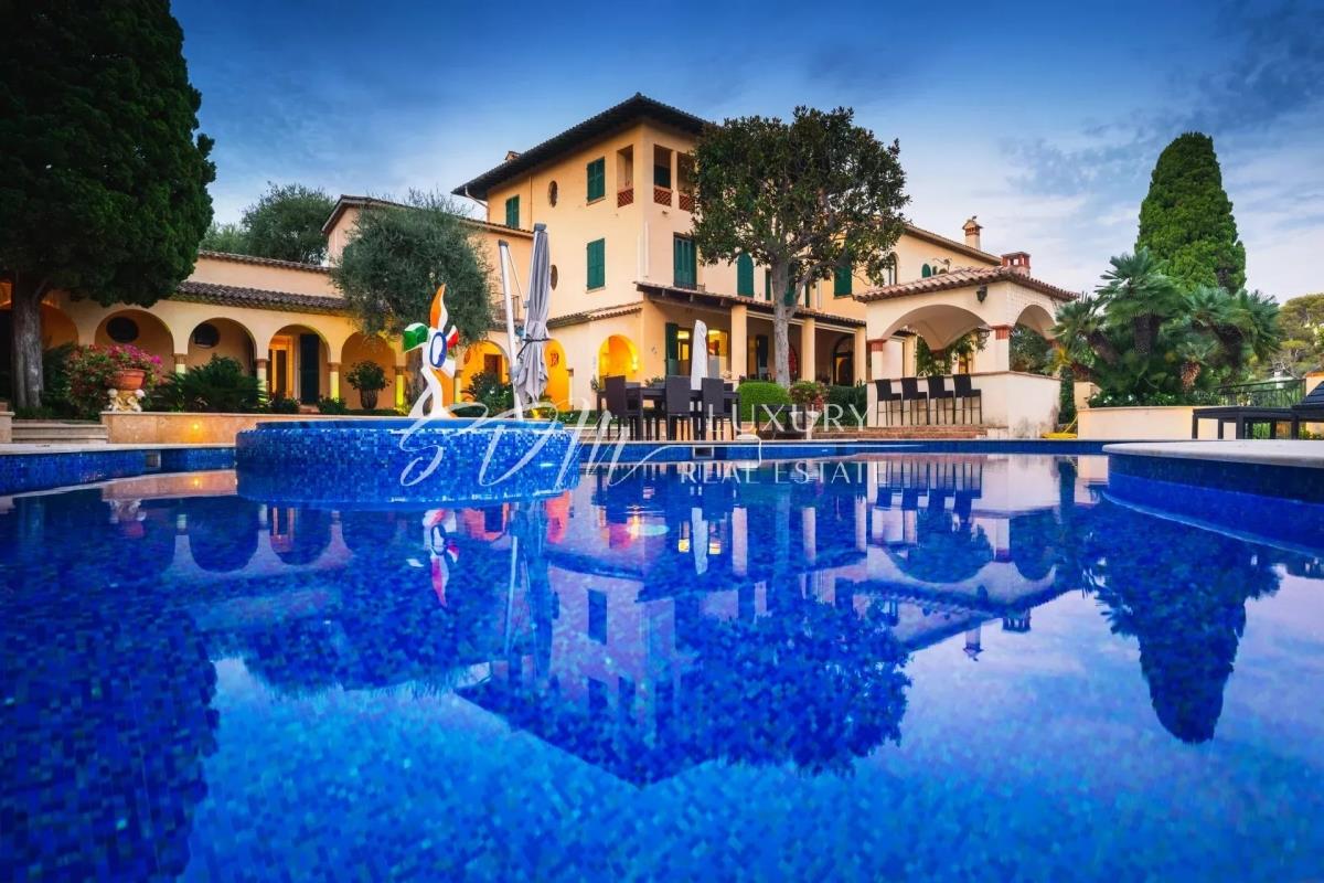 Maison à louer, 3100m², Saint-Jean-Cap-Ferrat